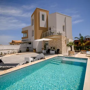 villa-laura-charme-apartments.sicilyhotelsitaly.net/