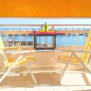 lovely-sea-front-apartment.sicilyhotelsitaly.net/