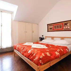 https://angelas-apartment-duomo.italymilanhotels.net