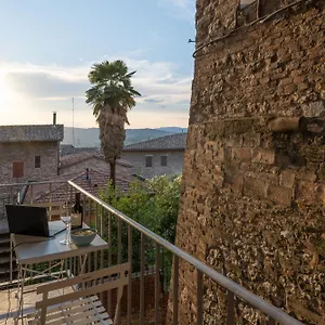 caporali-23-3-bedroom-flat-with-balcony.hotels-perugia.com/